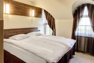Отель Hotel Duchess Варна Стандартный двухместный номер с 1 кроватью или 2 отдельными кроватями и видом на море-2